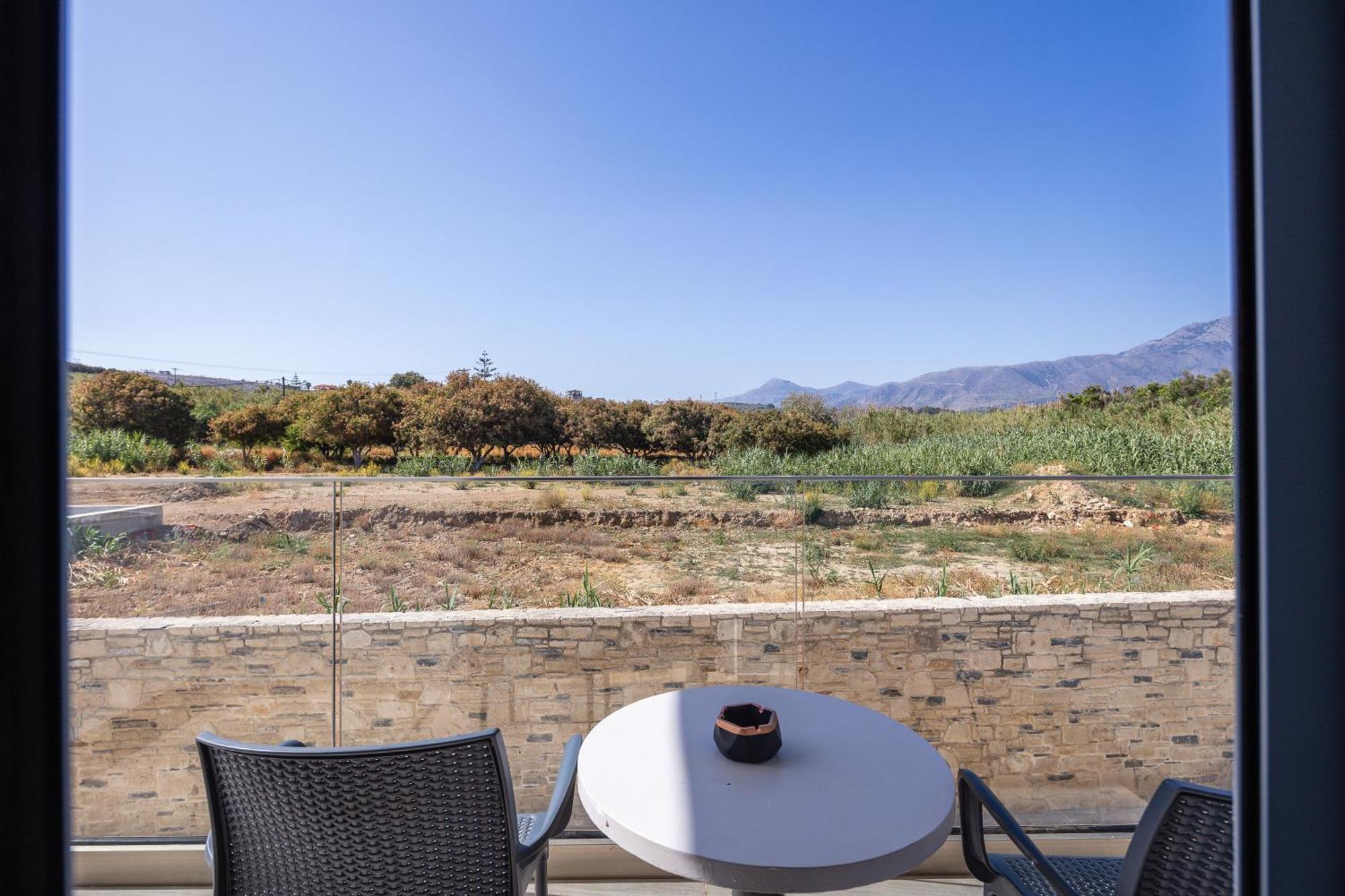 Hotel Iosifina, 80 Metres From Episkopi Beach! Dhrámia Rum bild